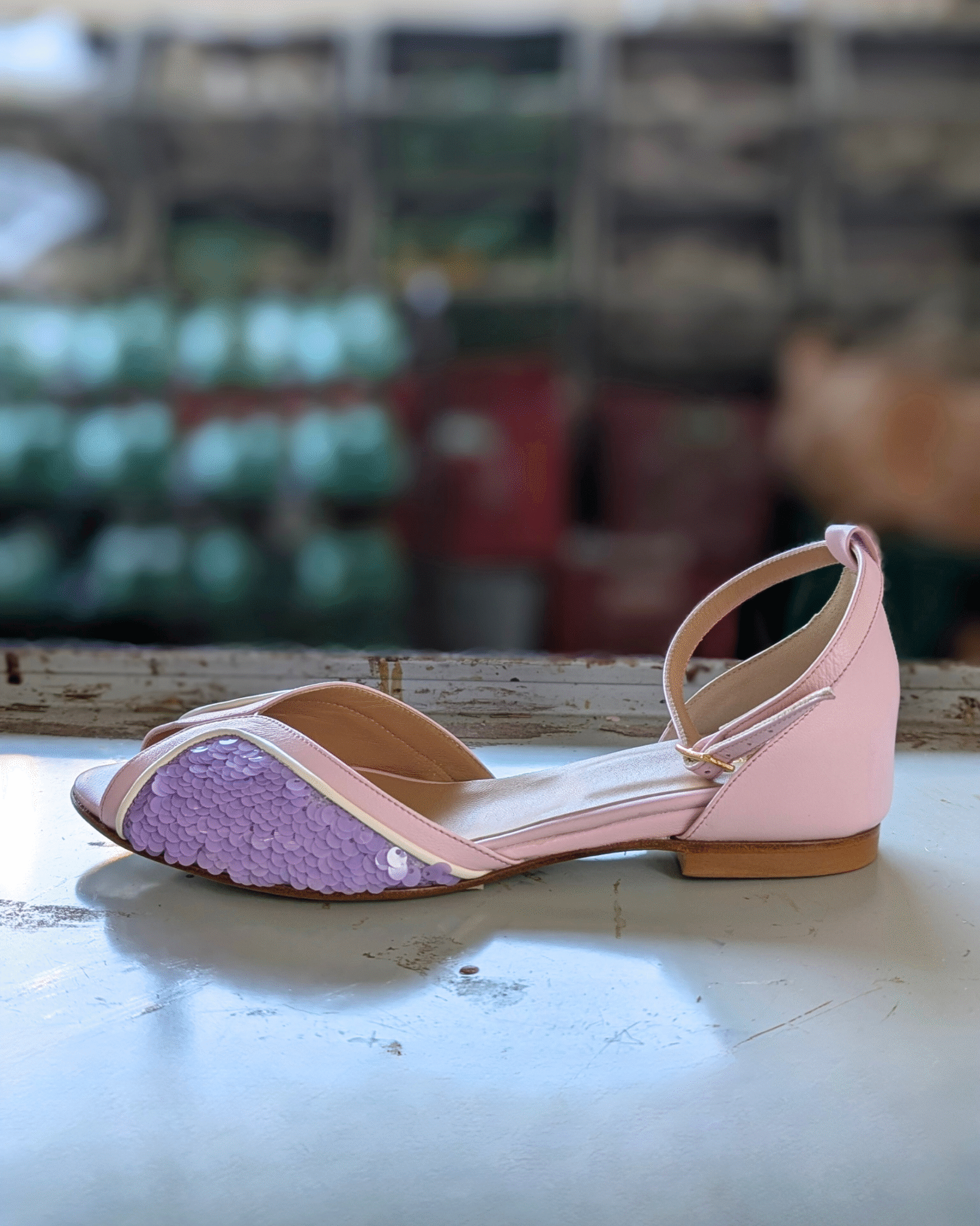 PAXOS ballerina sandalo in tessuto di paillettes glicine