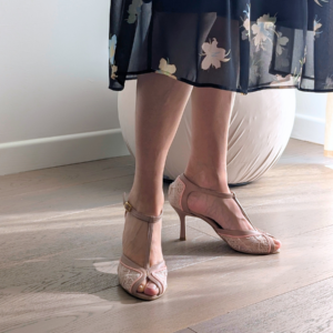 Décolleté t-bar Anafi tanghera con tacco sottile di 70 mm in tessuto bijoux cipria, nappa nude, nappa rosa carne