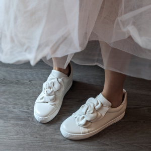 Clio sneakers maxi fiore in nappa panna