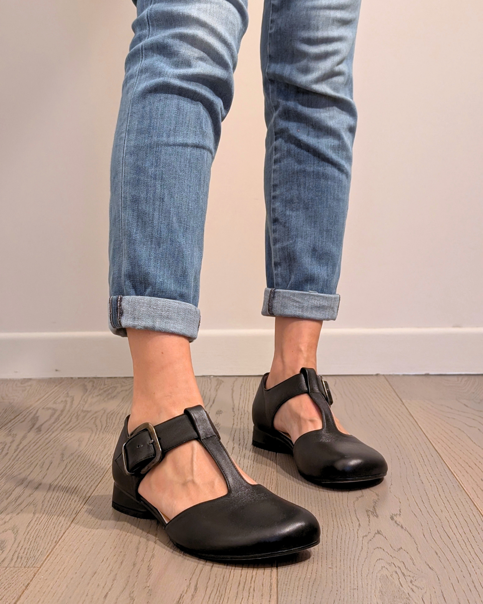 MARTHY scarpa tbar con fibbia in nappa nero (8)