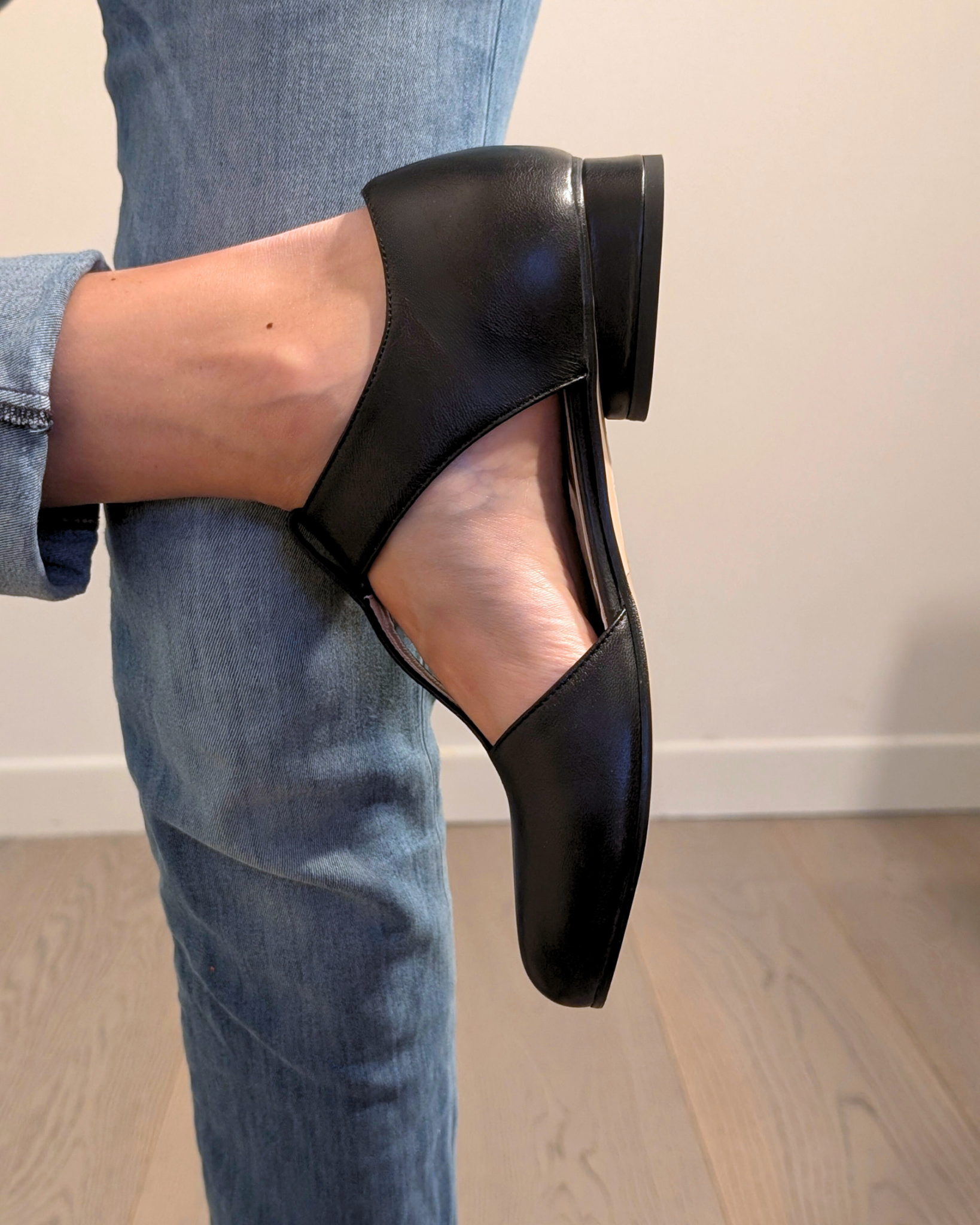 MARTHY scarpa tbar con fibbia in nappa nero
